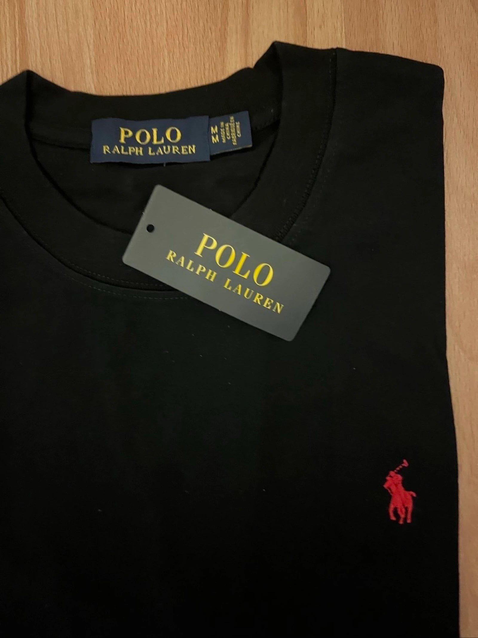 T-shirt Polo Ralph Lauren noir avec logo rouge – photo 3